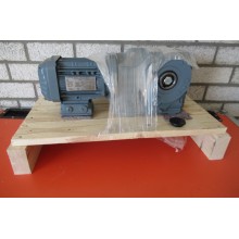 9,7 RPM  0,37 kW Asmaat 40 mm  IE3. UNUSED 